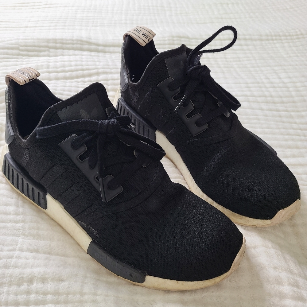 Adidas NMD_R1 Primblue sneakers.